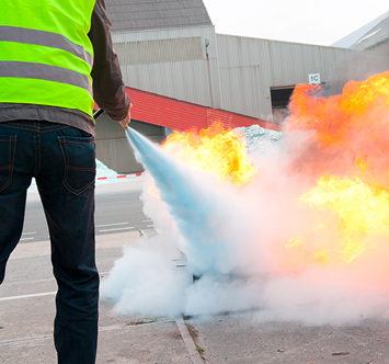 Brandschutz- und Evakuierungshelferinnen und -helfer