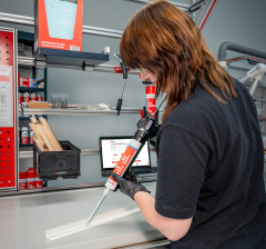 Kleben von Kunststoffen - Inkl. kostenloser Sicherheitsschulung für diisocyanathaltige Polyurethan (PU) Produkte